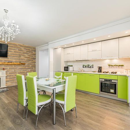 Apartament 2 Camere Narcis Braşov Buitenkant foto